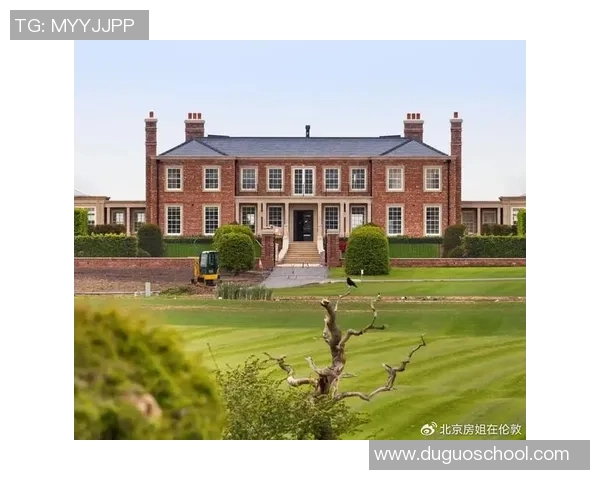 足球巨星们的豪宅揭秘：看看他们的家居生活与奢华设计